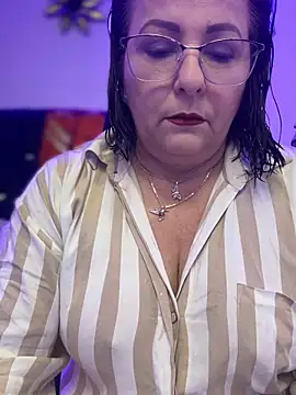 PaulinaSanders X online show from January 3, 7:39 pm