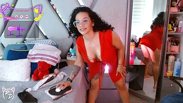 Snapshot of paula_daniela1 chatting on May 12, 9:23 pm paula daniela1 online show from May 12, 9:23 pm