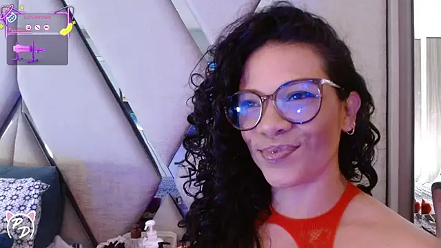 Snapshot of paula_daniela1 chatting on June 9, 9:04 pm paula daniela1 online show from June 9, 9:04 pm