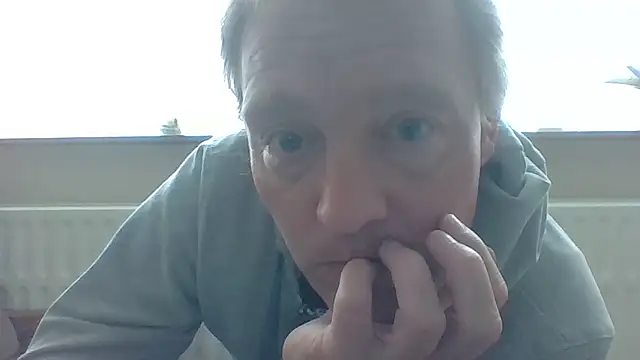 bertolini online show from April 15, 1:18 pm