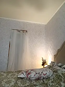 Snapshot of ___Midnight___ chatting on February 14, 3:22 am Midnight online show from February 14, 3:22 am