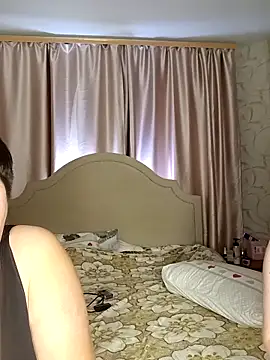 Snapshot of ___Midnight___ chatting on November 4, 4:22 am Midnight online show from November 4, 4:22 am