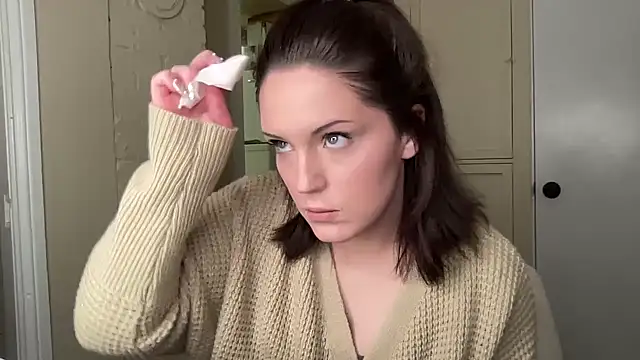 Snapshot of sexylilly69 chatting on January 30, 2:27 am sexylilly69 online show from January 30, 2:27 am