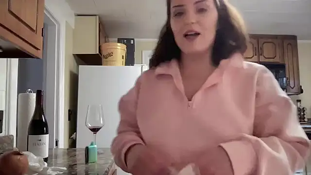 Snapshot of sexylilly69 chatting on February 17, 10:25 pm sexylilly69 online show from February 17, 10:25 pm