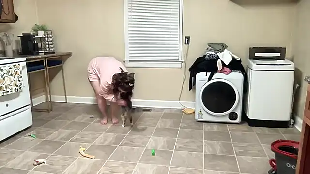 Snapshot of sexylilly69 chatting on March 13, 12:27 am sexylilly69 online show from March 13, 12:27 am