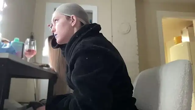 Snapshot of sexylilly69 chatting on March 15, 11:17 pm sexylilly69 online show from March 15, 11:17 pm