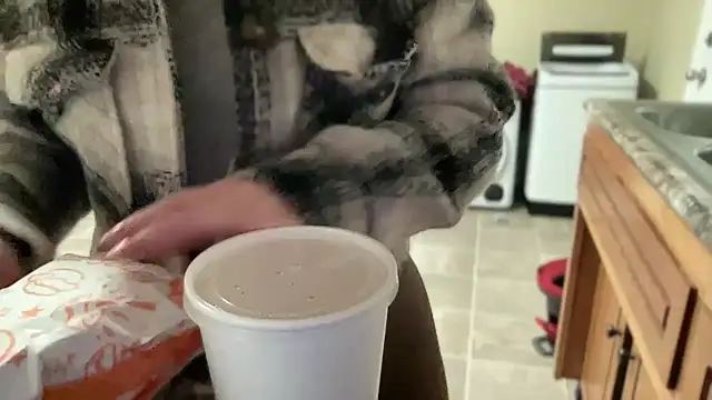 Snapshot of sexylilly69 chatting on March 18, 3:42 am sexylilly69 online show from March 18, 3:42 am