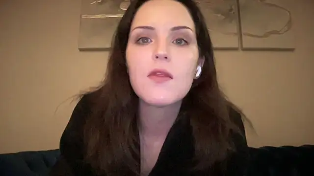 Snapshot of sexylilly69 chatting on September 10, 1:05 am sexylilly69 online show from September 10, 1:05 am