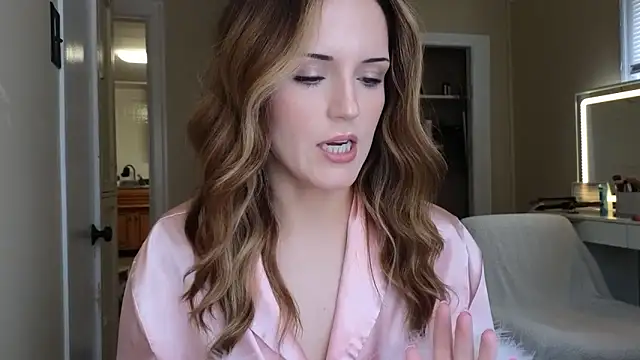 sexylilly69 online show from March 10, 9:31 pm