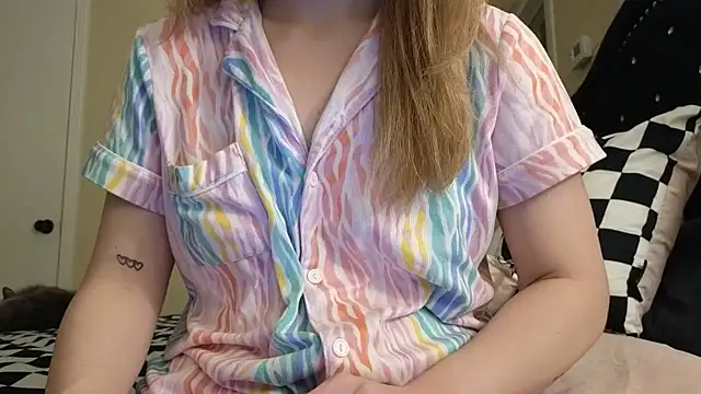 sexylilly69 online show from April 21, 1:53 am