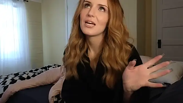 sexylilly69 online show from April 21, 9:06 pm