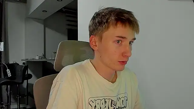 Snapshot of vibemygirl chatting on February 11, 12:32 pm vibemygirl online show from February 11, 12:32 pm