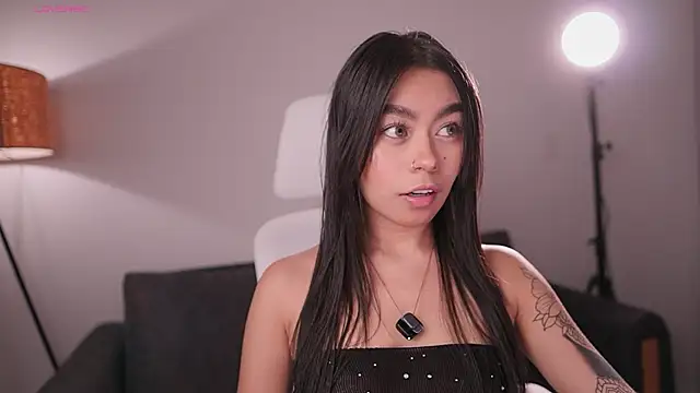 GigiLee  online show from April 23, 3:19 am