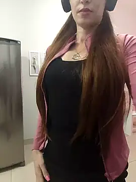 Snapshot of Irresistible24 chatting on November 2, 8:44 pm Irresistible24 online show from November 2, 8:44 pm