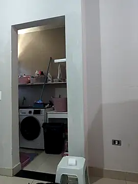 Snapshot of Irresistible24 chatting on November 20, 6:51 pm Irresistible24 online show from November 20, 6:51 pm