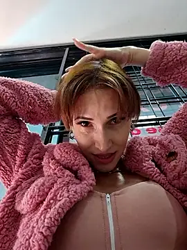 Irresistible24 online show from December 20, 11:50 am