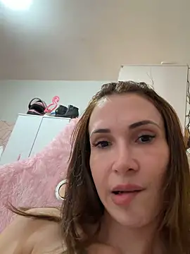 Irresistible24 online show from April 22, 6:42 pm