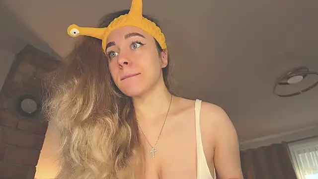 Snapshot of hotexclusive_ chatting on December 3, 6:48 am hotexclusive  online show from December 3, 6:48 am