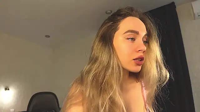 Snapshot of hotexclusive_ chatting on February 28, 4:10 am hotexclusive  online show from February 28, 4:10 am