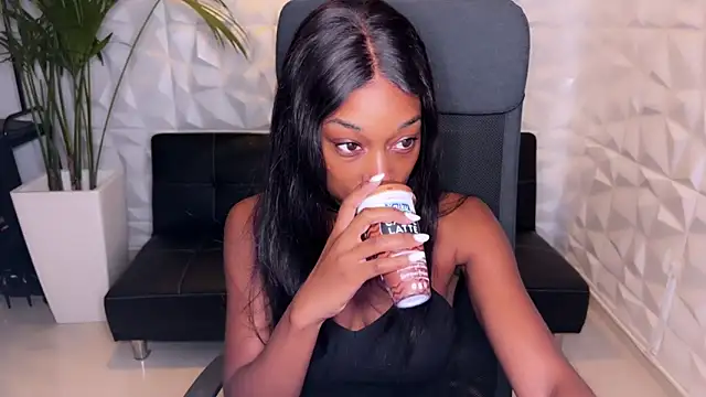 smileybabe online show from December 13, 5:38 am