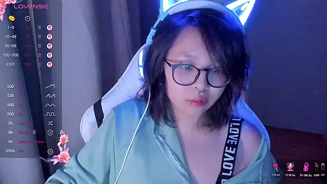 maydaykimmy online show from February 10, 9:19 pm