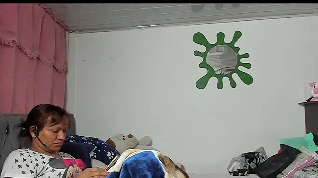 Laflaka22 online show from November 6, 2:45 am