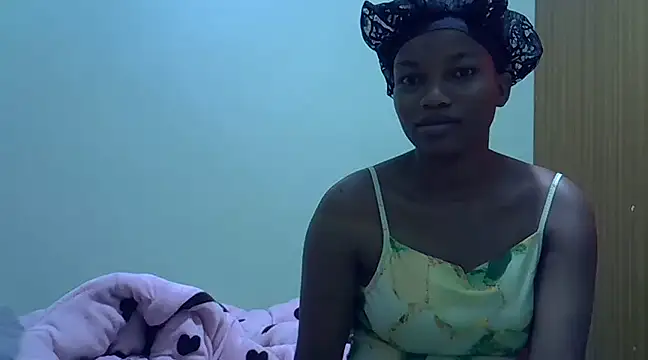 prettychoco1 online show from December 21, 5:47 am