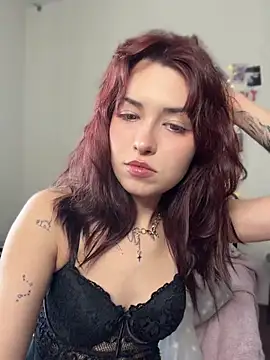 Evangeline Lawrence  online show from April 17, 11:02 am