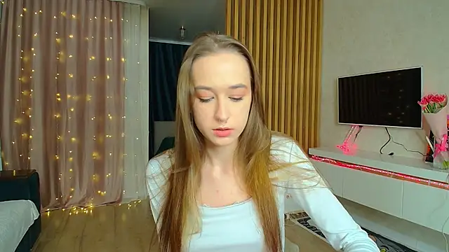 Snapshot of Sweett_Monica chatting on March 10, 2:16 pm Sweett Monica online show from March 10, 2:16 pm