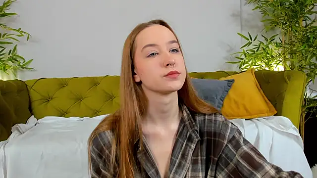 Snapshot of Sweett_Monica chatting on September 22, 12:12 am Sweett Monica online show from September 22, 12:12 am
