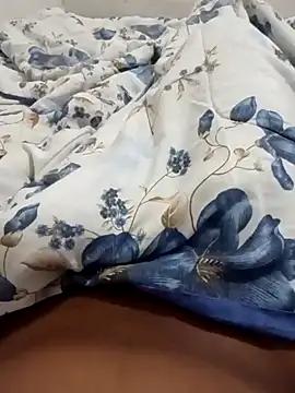 karolgree online show from October 10, 2:10 am