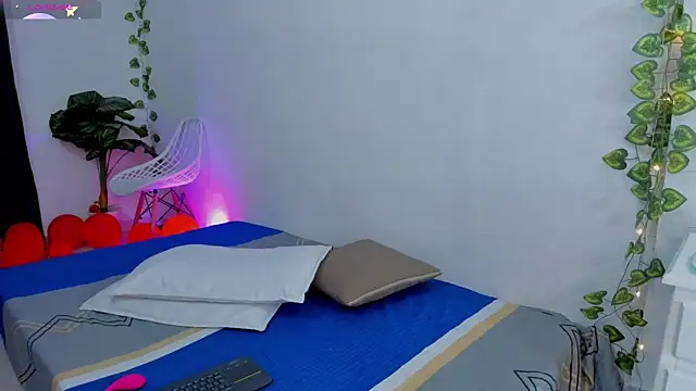 andrea osorio  online show from February 16, 11:39 am