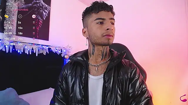 Snapshot of JuanCamiilo_66 chatting on December 27, 2:36 am JuanCamiilo 66 online show from December 27, 2:36 am