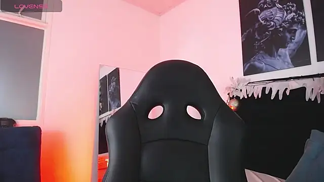 Snapshot of JuanCamiilo_66 chatting on December 28, 3:47 am JuanCamiilo 66 online show from December 28, 3:47 am