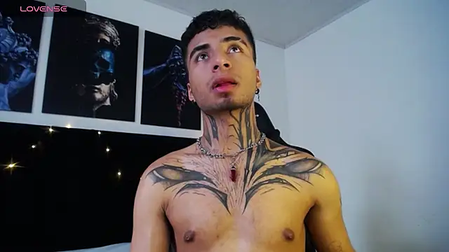 Snapshot of JuanCamiilo_66 chatting on January 29, 9:28 pm JuanCamiilo 66 online show from January 29, 9:28 pm