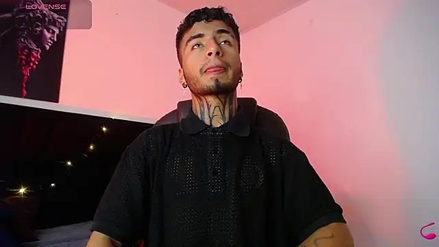 Snapshot of JuanCamiilo_66 chatting on February 16, 7:27 pm JuanCamiilo 66 online show from February 16, 7:27 pm