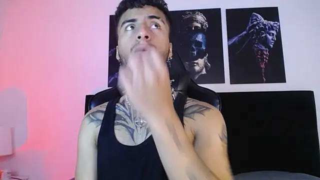 Snapshot of JuanCamiilo_66 chatting on February 19, 4:55 am JuanCamiilo 66 online show from February 19, 4:55 am