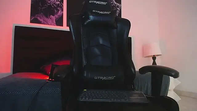 Snapshot of JuanCamiilo_66 chatting on February 19, 8:01 am JuanCamiilo 66 online show from February 19, 8:01 am