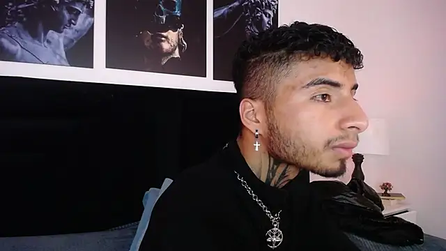 Snapshot of JuanCamiilo_66 chatting on February 21, 5:02 am JuanCamiilo 66 online show from February 21, 5:02 am