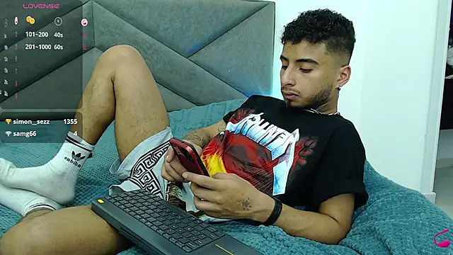 Snapshot of JuanCamiilo_66 chatting on March 2, 6:48 am JuanCamiilo 66 online show from March 2, 6:48 am