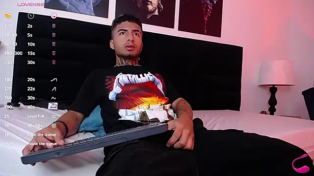 Snapshot of JuanCamiilo_66 chatting on March 18, 2:04 pm JuanCamiilo 66 online show from March 18, 2:04 pm