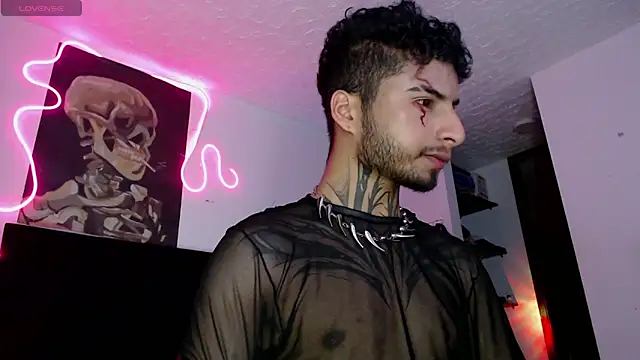 Snapshot of JuanCamiilo_66 chatting on September 18, 4:25 am JuanCamiilo 66 online show from September 18, 4:25 am