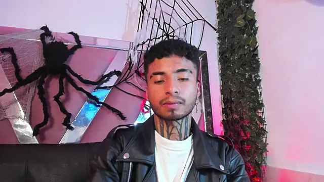 Snapshot of JuanCamiilo_66 chatting on October 3, 3:03 am JuanCamiilo 66 online show from October 3, 3:03 am