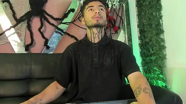 Snapshot of JuanCamiilo_66 chatting on October 4, 3:37 am JuanCamiilo 66 online show from October 4, 3:37 am