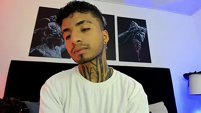 Snapshot of JuanCamiilo_66 chatting on October 30, 2:46 am JuanCamiilo 66 online show from October 30, 2:46 am