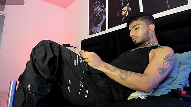 Snapshot of JuanCamiilo_66 chatting on November 4, 4:11 am JuanCamiilo 66 online show from November 4, 4:11 am