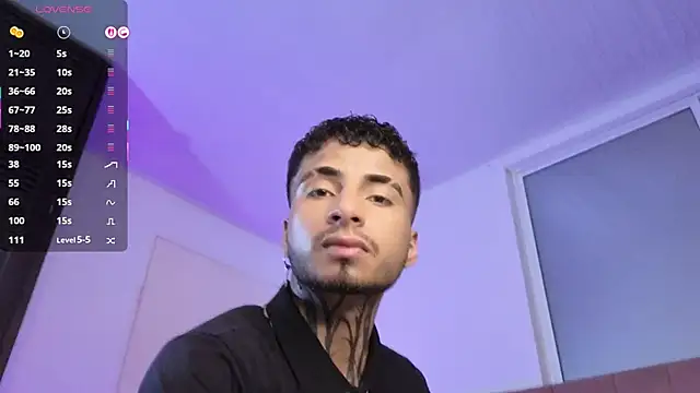 Snapshot of JuanCamiilo_66 chatting on November 8, 9:02 pm JuanCamiilo 66 online show from November 8, 9:02 pm