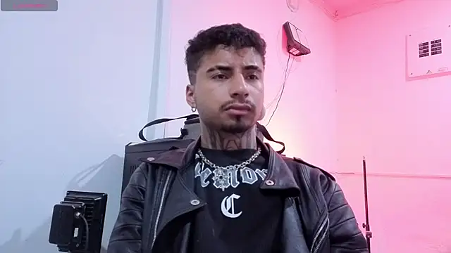 JuanCamiilo 66 online show from June 11, 2:33 am