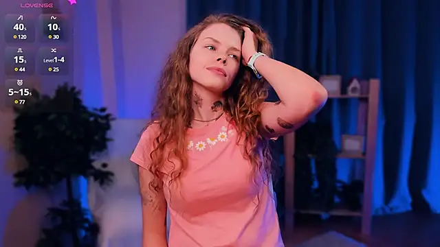 Snapshot of RayaNenlia chatting on January 24, 8:13 am RayaNenlia online show from January 24, 8:13 am