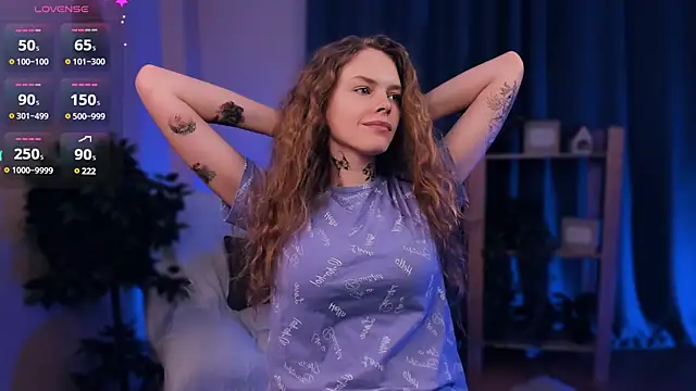 Snapshot of RayaNenlia chatting on January 26, 8:03 am RayaNenlia online show from January 26, 8:03 am